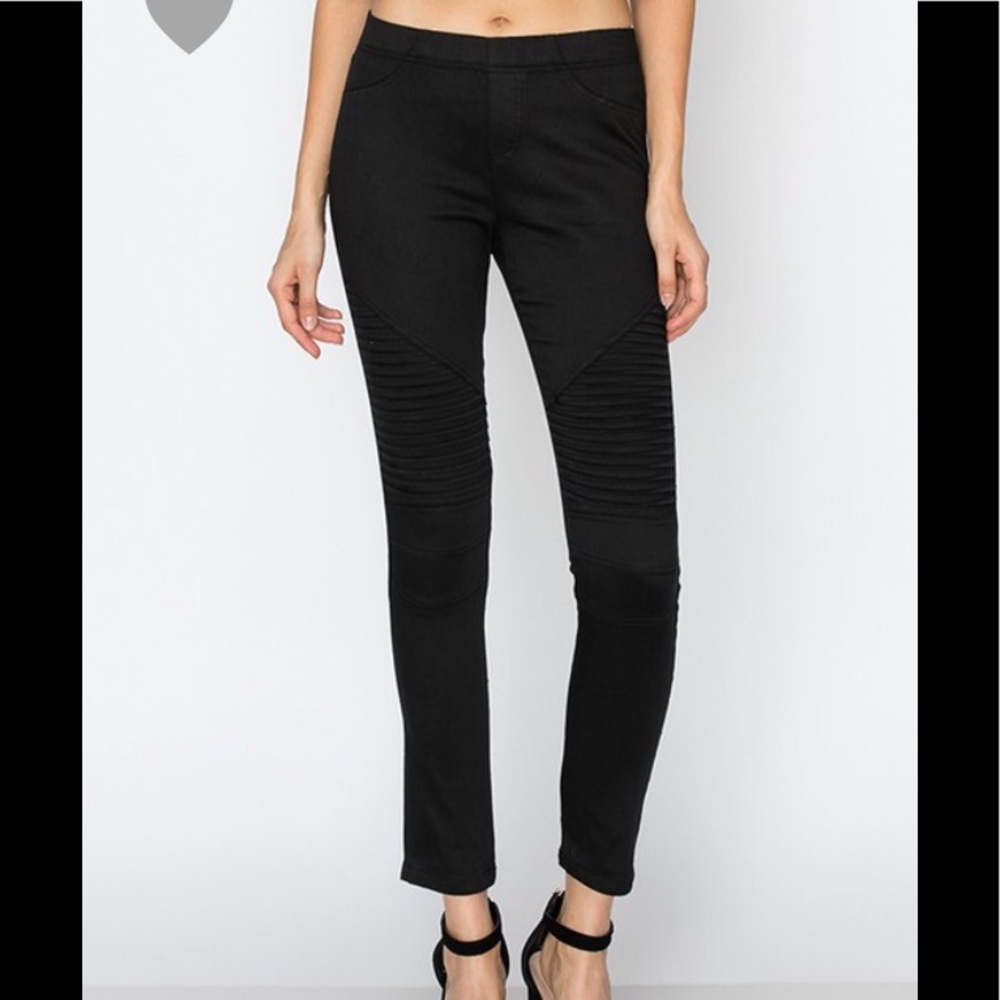 Motto slim fit pants ( 3 LEFT )